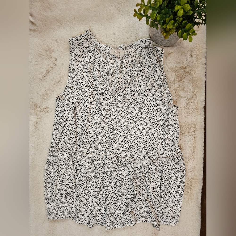 LOFT BLOUSE SIZE L